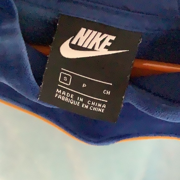 Nike Cropped Velour Hoodie - Picture 2 of 3